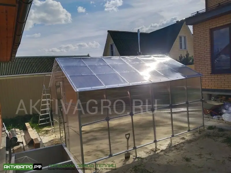 Теплица Ударница Англичанка, ширина 3 м, труба 40х20 Теплица Ударница Англичанка, ширина 3 м, труба 40х20