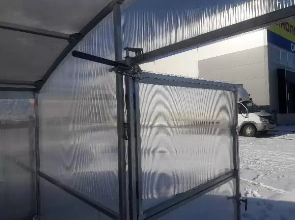 Автоматический открыватель дверей для теплицы